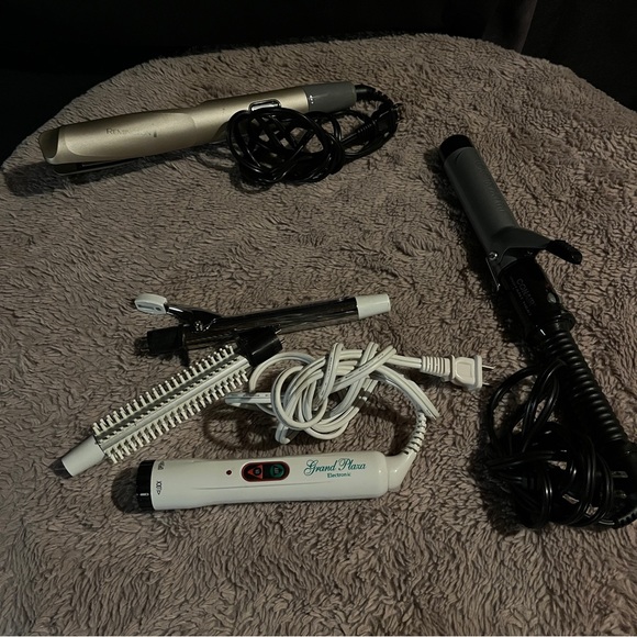 Hair Styling Tools - Picture 1 of 5
